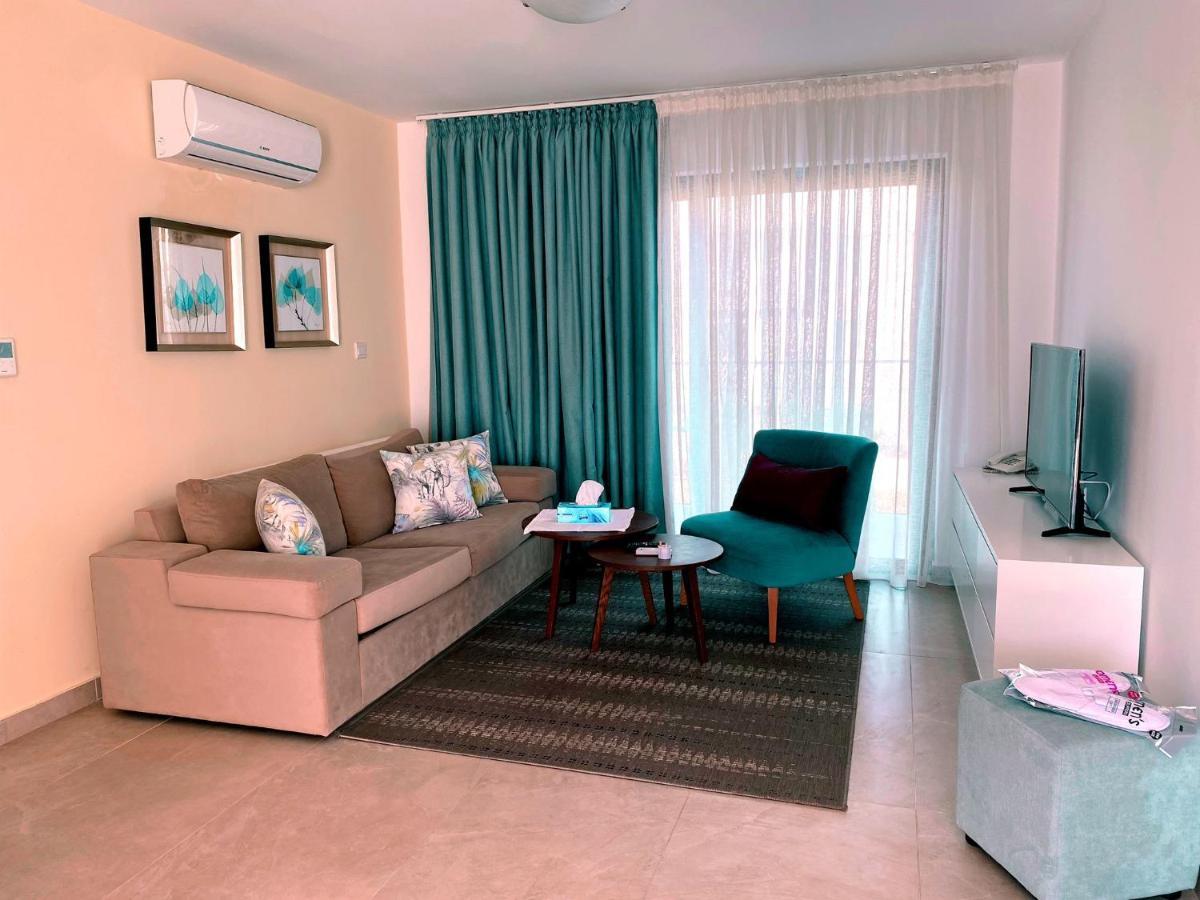 Victoria Suites Paphos Exterior photo